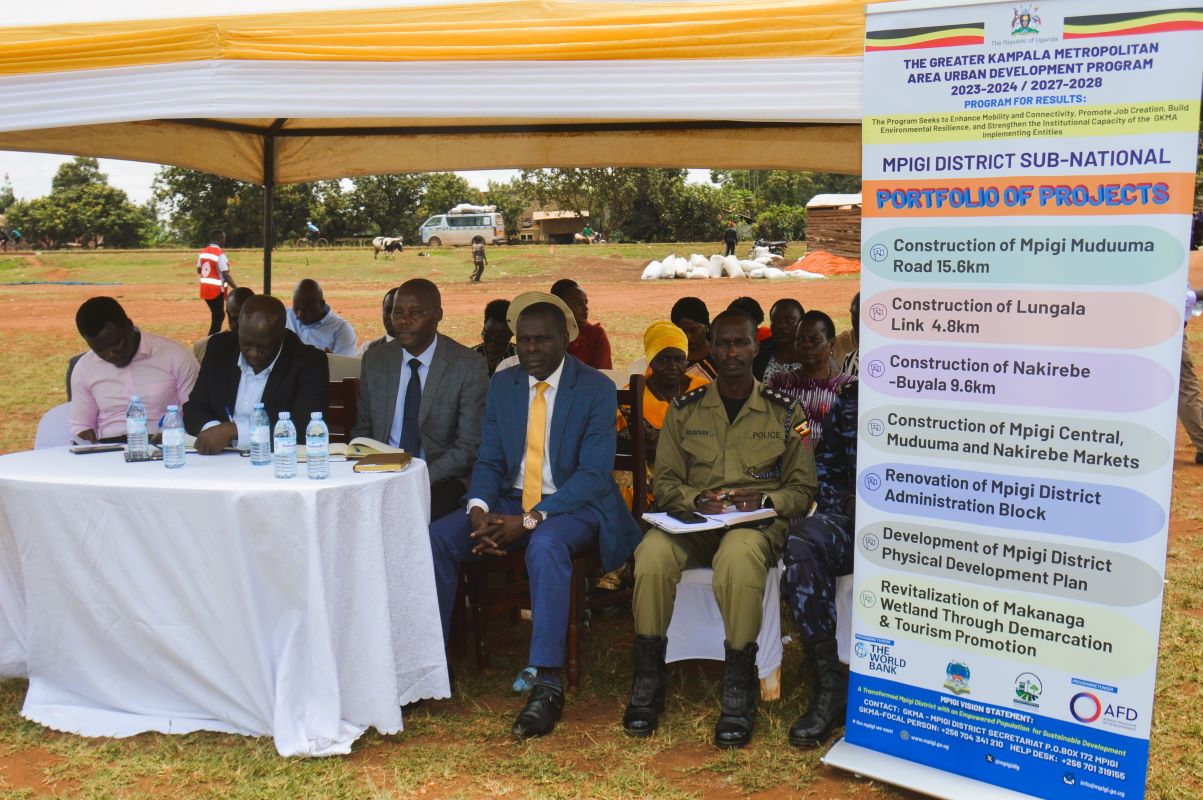 District leadership attending a community baraza at Kammengo play ground